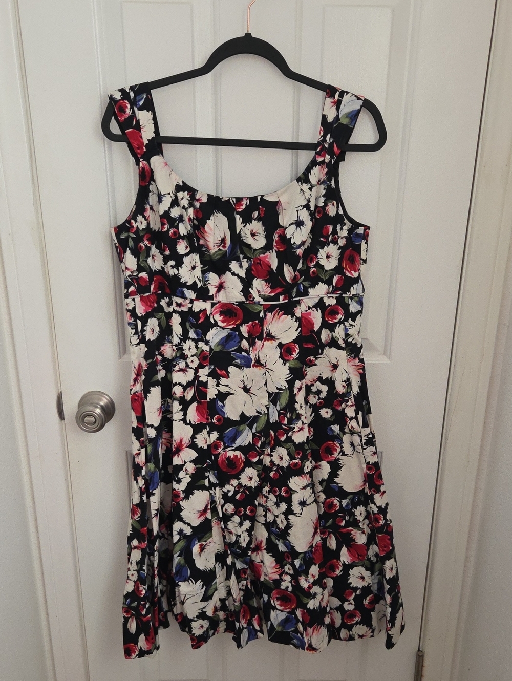 White House Black Market Sleeveless Floral Midi Dress in Black, White and Red